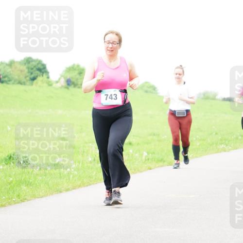 05.05.2024 - 7. Wedeler Halbmarathon Fuchs,  Jonas http://msf.ph/oto/6235447 05.05.2024 11:24:10 Laufen 743, 906 meine-sportfotos.de