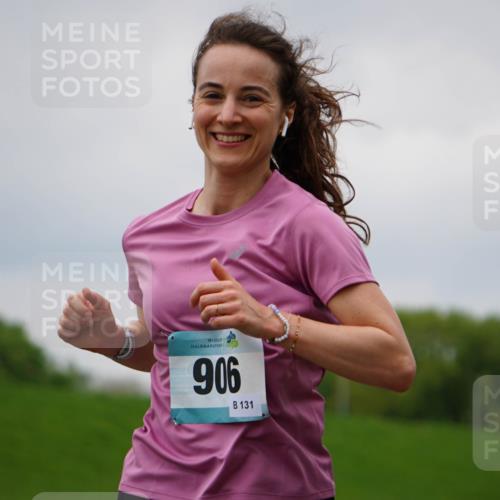 05.05.2024 - 7. Wedeler Halbmarathon Fuchs,  Jonas http://msf.ph/oto/6235482 05.05.2024 11:24:16 Laufen 906, 131 meine-sportfotos.de