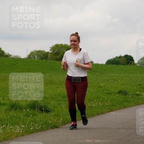 05.05.2024 - 7. Wedeler Halbmarathon Fuchs,  Jonas http://msf.ph/oto/6235485 05.05.2024 11:24:18 Laufen  meine-sportfotos.de