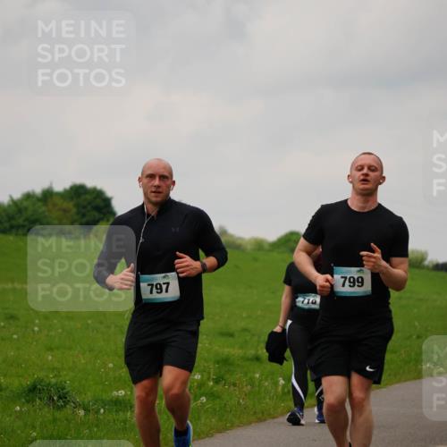 05.05.2024 - 7. Wedeler Halbmarathon Fuchs,  Jonas http://msf.ph/oto/6235492 05.05.2024 11:24:24 Laufen 797, 710, 799, 724 meine-sportfotos.de