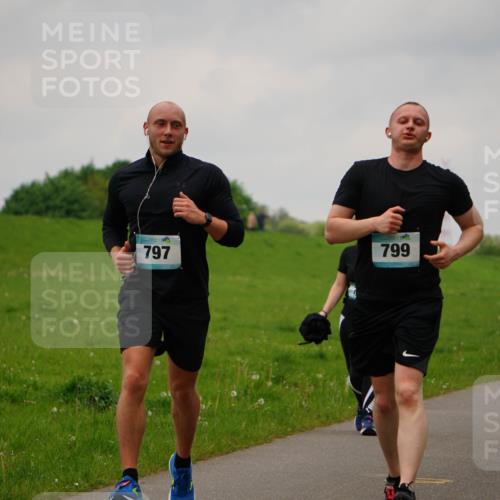05.05.2024 - 7. Wedeler Halbmarathon Fuchs,  Jonas http://msf.ph/oto/6235496 05.05.2024 11:24:25 Laufen 797, 799 meine-sportfotos.de