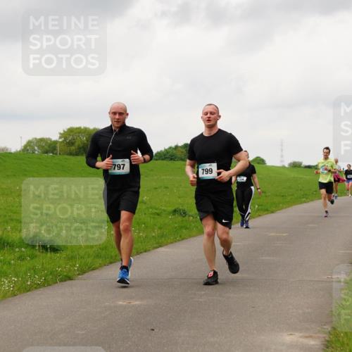 05.05.2024 - 7. Wedeler Halbmarathon Fuchs,  Jonas http://msf.ph/oto/6235499 05.05.2024 11:24:26 Laufen 797, 799 meine-sportfotos.de