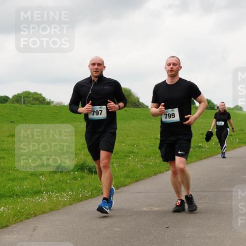05.05.2024 - 7. Wedeler Halbmarathon Fuchs,  Jonas http://msf.ph/oto/6235505 05.05.2024 11:24:27 Laufen 797, 799, 714, 72 meine-sportfotos.de