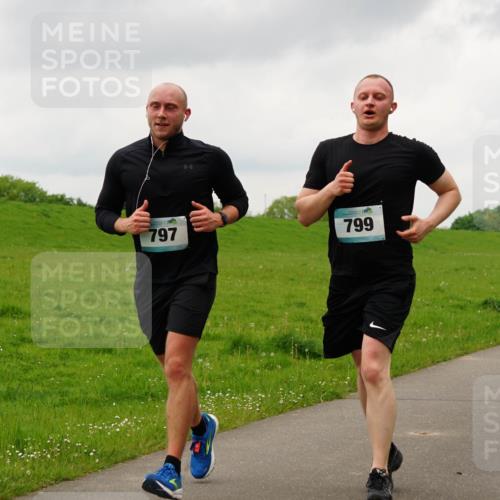 05.05.2024 - 7. Wedeler Halbmarathon Fuchs,  Jonas http://msf.ph/oto/6235511 05.05.2024 11:24:28 Laufen 797, 799 meine-sportfotos.de