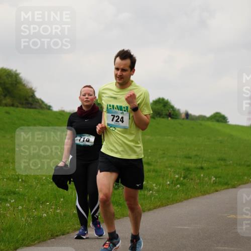 05.05.2024 - 7. Wedeler Halbmarathon Fuchs,  Jonas http://msf.ph/oto/6235518 05.05.2024 11:24:31 Laufen 710, 724, 123 meine-sportfotos.de