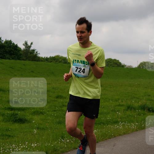 05.05.2024 - 7. Wedeler Halbmarathon Fuchs,  Jonas http://msf.ph/oto/6235526 05.05.2024 11:24:33 Laufen 724, 770 meine-sportfotos.de