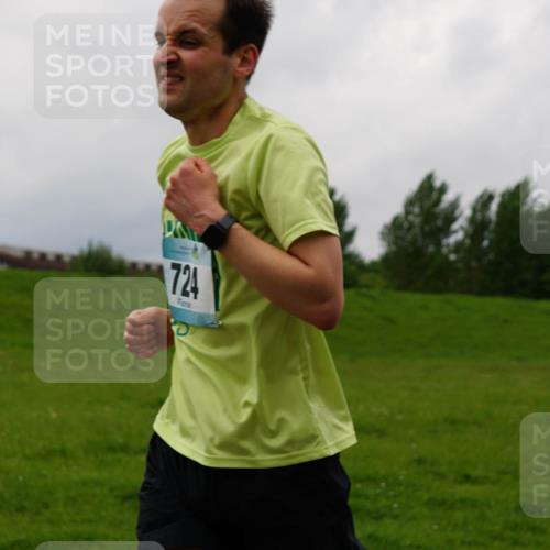 05.05.2024 - 7. Wedeler Halbmarathon Fuchs,  Jonas http://msf.ph/oto/6235533 05.05.2024 11:24:34 Laufen 724 meine-sportfotos.de