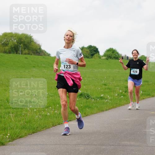 05.05.2024 - 7. Wedeler Halbmarathon Fuchs,  Jonas http://msf.ph/oto/6235536 05.05.2024 11:24:38 Laufen 123, 628, 558 meine-sportfotos.de