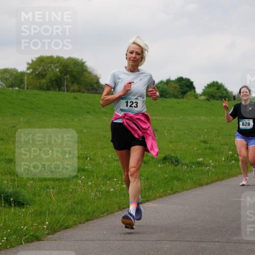 05.05.2024 - 7. Wedeler Halbmarathon Fuchs,  Jonas http://msf.ph/oto/6235538 05.05.2024 11:24:38 Laufen 123, 628 meine-sportfotos.de