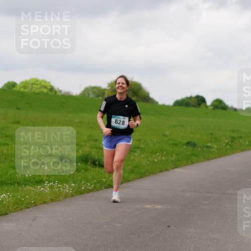 05.05.2024 - 7. Wedeler Halbmarathon Fuchs,  Jonas http://msf.ph/oto/6235549 05.05.2024 11:24:42 Laufen 628 meine-sportfotos.de