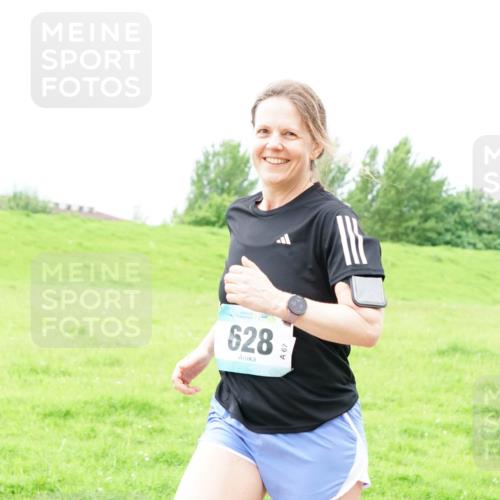 05.05.2024 - 7. Wedeler Halbmarathon Fuchs,  Jonas http://msf.ph/oto/6235564 05.05.2024 11:24:44 Laufen 628, 67 meine-sportfotos.de