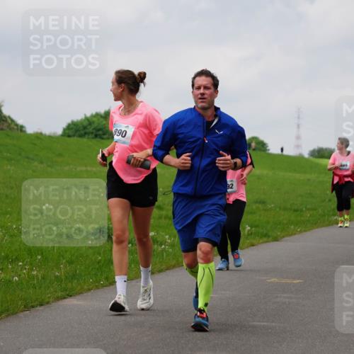05.05.2024 - 7. Wedeler Halbmarathon Fuchs,  Jonas http://msf.ph/oto/6235639 05.05.2024 11:25:01 Laufen 890, 92 meine-sportfotos.de