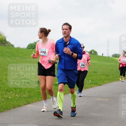 05.05.2024 - 7. Wedeler Halbmarathon Fuchs,  Jonas http://msf.ph/oto/6235641 05.05.2024 11:25:01 Laufen 890, 892, 889 meine-sportfotos.de