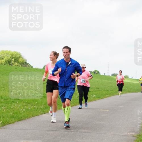 05.05.2024 - 7. Wedeler Halbmarathon Fuchs,  Jonas http://msf.ph/oto/6235643 05.05.2024 11:25:02 Laufen 892 meine-sportfotos.de