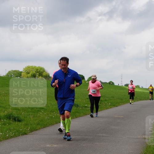 05.05.2024 - 7. Wedeler Halbmarathon Fuchs,  Jonas http://msf.ph/oto/6235647 05.05.2024 11:25:02 Laufen 892 meine-sportfotos.de