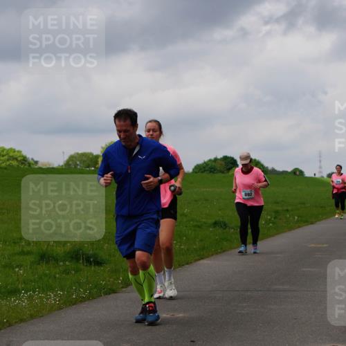 05.05.2024 - 7. Wedeler Halbmarathon Fuchs,  Jonas http://msf.ph/oto/6235652 05.05.2024 11:25:03 Laufen 892 meine-sportfotos.de