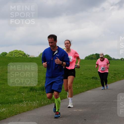 05.05.2024 - 7. Wedeler Halbmarathon Fuchs,  Jonas http://msf.ph/oto/6235654 05.05.2024 11:25:03 Laufen 892 meine-sportfotos.de