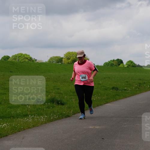 05.05.2024 - 7. Wedeler Halbmarathon Fuchs,  Jonas http://msf.ph/oto/6235670 05.05.2024 11:25:06 Laufen 892 meine-sportfotos.de