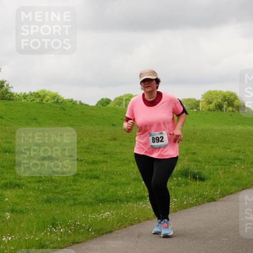 05.05.2024 - 7. Wedeler Halbmarathon Fuchs,  Jonas http://msf.ph/oto/6235679 05.05.2024 11:25:07 Laufen 892 meine-sportfotos.de