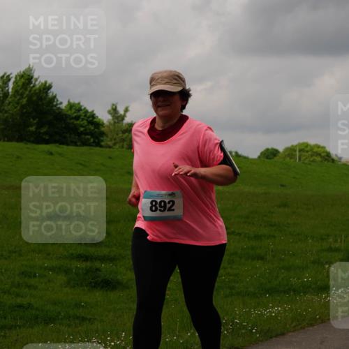 05.05.2024 - 7. Wedeler Halbmarathon Fuchs,  Jonas http://msf.ph/oto/6235683 05.05.2024 11:25:08 Laufen 892 meine-sportfotos.de