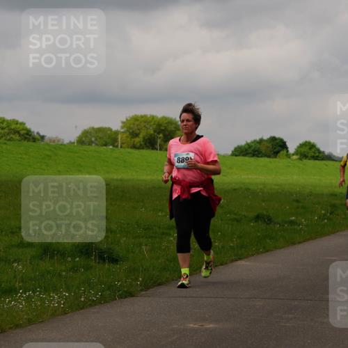 05.05.2024 - 7. Wedeler Halbmarathon Fuchs,  Jonas http://msf.ph/oto/6235694 05.05.2024 11:25:14 Laufen 880, 893 meine-sportfotos.de