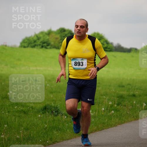 05.05.2024 - 7. Wedeler Halbmarathon Fuchs,  Jonas http://msf.ph/oto/6235700 05.05.2024 11:25:16 Laufen 893 meine-sportfotos.de