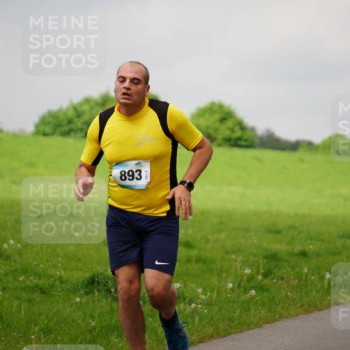 05.05.2024 - 7. Wedeler Halbmarathon Fuchs,  Jonas http://msf.ph/oto/6235703 05.05.2024 11:25:16 Laufen 893 meine-sportfotos.de