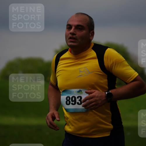 05.05.2024 - 7. Wedeler Halbmarathon Fuchs,  Jonas http://msf.ph/oto/6235708 05.05.2024 11:25:18 Laufen 893 meine-sportfotos.de