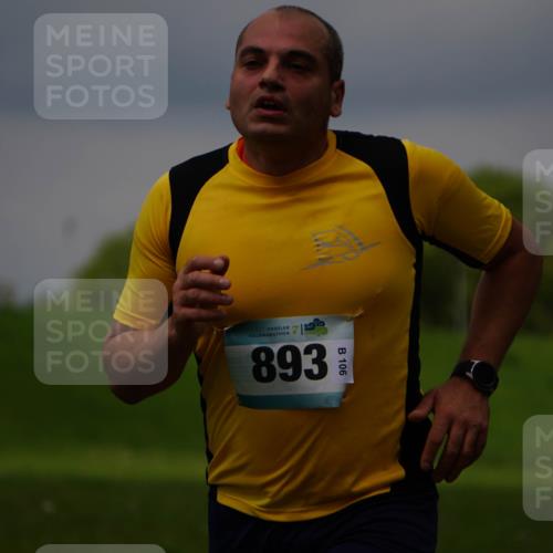 05.05.2024 - 7. Wedeler Halbmarathon Fuchs,  Jonas http://msf.ph/oto/6235710 05.05.2024 11:25:19 Laufen 8939, 90 meine-sportfotos.de