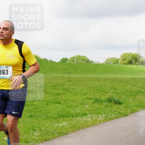 05.05.2024 - 7. Wedeler Halbmarathon Fuchs,  Jonas http://msf.ph/oto/6235715 05.05.2024 11:25:20 Laufen 893 meine-sportfotos.de