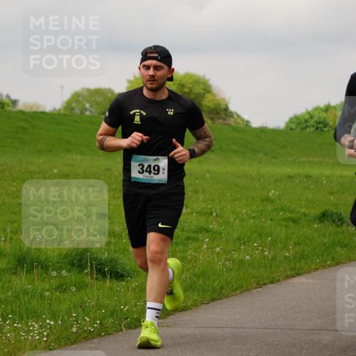 05.05.2024 - 7. Wedeler Halbmarathon Fuchs,  Jonas http://msf.ph/oto/6235744 05.05.2024 11:25:28 Laufen 718, 349 meine-sportfotos.de