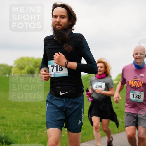 05.05.2024 - 7. Wedeler Halbmarathon Fuchs,  Jonas http://msf.ph/oto/6235754 05.05.2024 11:25:30 Laufen 718, 891, 896, 138 meine-sportfotos.de