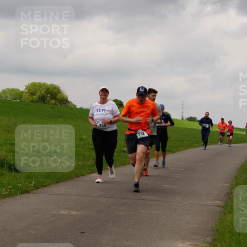 05.05.2024 - 7. Wedeler Halbmarathon Fuchs,  Jonas http://msf.ph/oto/6235783 05.05.2024 11:25:38 Laufen 735, 522 meine-sportfotos.de