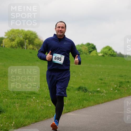 05.05.2024 - 7. Wedeler Halbmarathon Fuchs,  Jonas http://msf.ph/oto/6235819 05.05.2024 11:25:47 Laufen 695, 874 meine-sportfotos.de