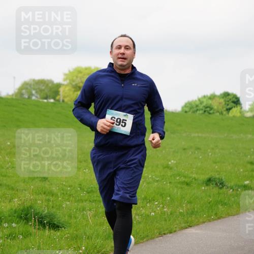 05.05.2024 - 7. Wedeler Halbmarathon Fuchs,  Jonas http://msf.ph/oto/6235823 05.05.2024 11:25:48 Laufen 95 meine-sportfotos.de