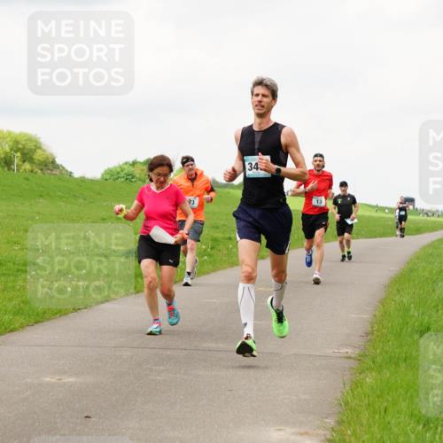 05.05.2024 - 7. Wedeler Halbmarathon Fuchs,  Jonas http://msf.ph/oto/6235830 05.05.2024 11:25:50 Laufen 73, 34, 13 meine-sportfotos.de