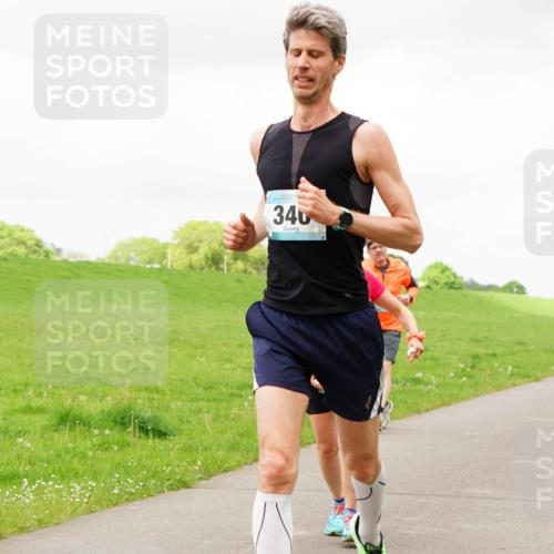 05.05.2024 - 7. Wedeler Halbmarathon Fuchs,  Jonas http://msf.ph/oto/6235835 05.05.2024 11:25:52 Laufen 340, 13 meine-sportfotos.de