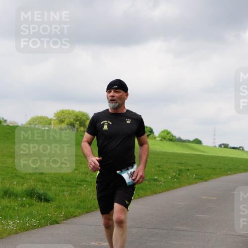 05.05.2024 - 7. Wedeler Halbmarathon Fuchs,  Jonas http://msf.ph/oto/6235861 05.05.2024 11:25:59 Laufen 18 meine-sportfotos.de