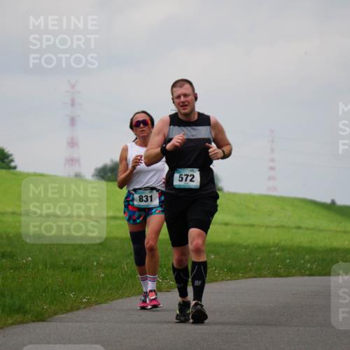 05.05.2024 - 7. Wedeler Halbmarathon Fuchs,  Jonas http://msf.ph/oto/6235872 05.05.2024 11:26:05 Laufen 831, 572 meine-sportfotos.de