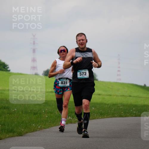 05.05.2024 - 7. Wedeler Halbmarathon Fuchs,  Jonas http://msf.ph/oto/6235873 05.05.2024 11:26:05 Laufen 831, 572 meine-sportfotos.de
