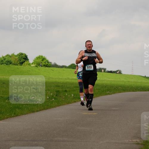 05.05.2024 - 7. Wedeler Halbmarathon Fuchs,  Jonas http://msf.ph/oto/6235882 05.05.2024 11:26:08 Laufen 572 meine-sportfotos.de