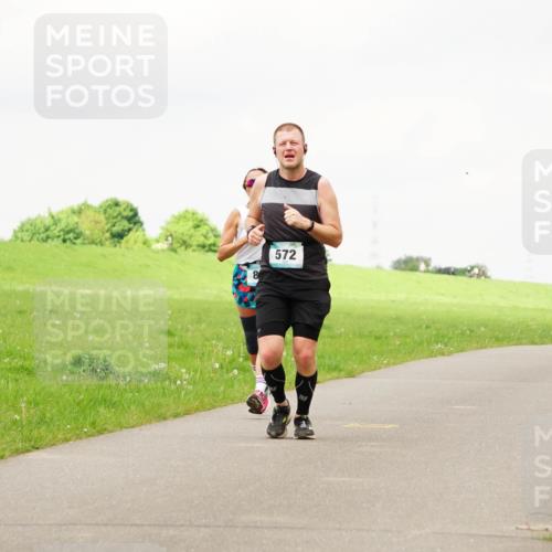 05.05.2024 - 7. Wedeler Halbmarathon Fuchs,  Jonas http://msf.ph/oto/6235890 05.05.2024 11:26:10 Laufen 8, 572 meine-sportfotos.de