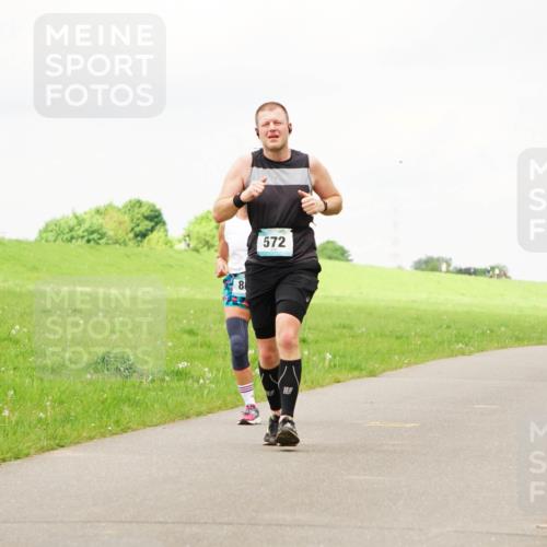 05.05.2024 - 7. Wedeler Halbmarathon Fuchs,  Jonas http://msf.ph/oto/6235894 05.05.2024 11:26:10 Laufen 8, 572 meine-sportfotos.de