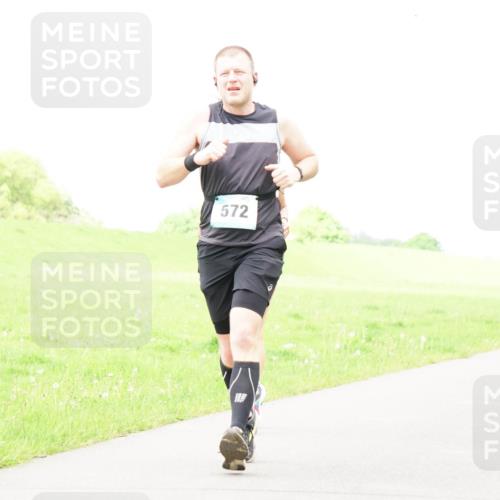 05.05.2024 - 7. Wedeler Halbmarathon Fuchs,  Jonas http://msf.ph/oto/6235907 05.05.2024 11:26:12 Laufen 572 meine-sportfotos.de
