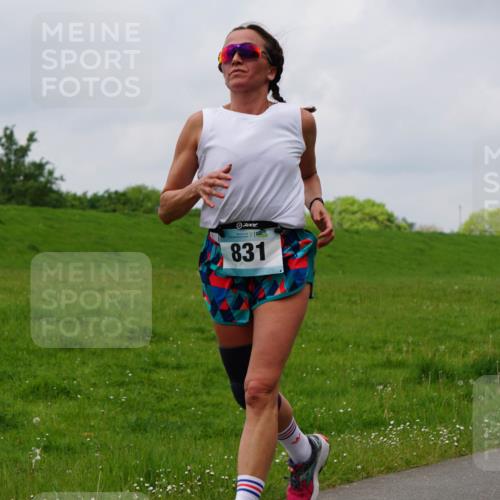 05.05.2024 - 7. Wedeler Halbmarathon Fuchs,  Jonas http://msf.ph/oto/6235914 05.05.2024 11:26:15 Laufen 831, 7001 meine-sportfotos.de