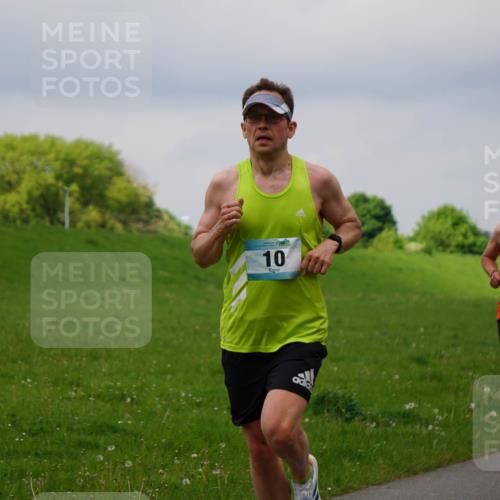 05.05.2024 - 7. Wedeler Halbmarathon Fuchs,  Jonas http://msf.ph/oto/6235940 05.05.2024 11:26:35 Laufen 10, 12 meine-sportfotos.de