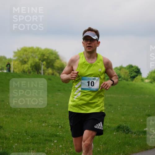 05.05.2024 - 7. Wedeler Halbmarathon Fuchs,  Jonas http://msf.ph/oto/6235942 05.05.2024 11:26:35 Laufen 10, 12 meine-sportfotos.de
