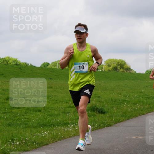 05.05.2024 - 7. Wedeler Halbmarathon Fuchs,  Jonas http://msf.ph/oto/6235945 05.05.2024 11:26:36 Laufen 10, 12 meine-sportfotos.de
