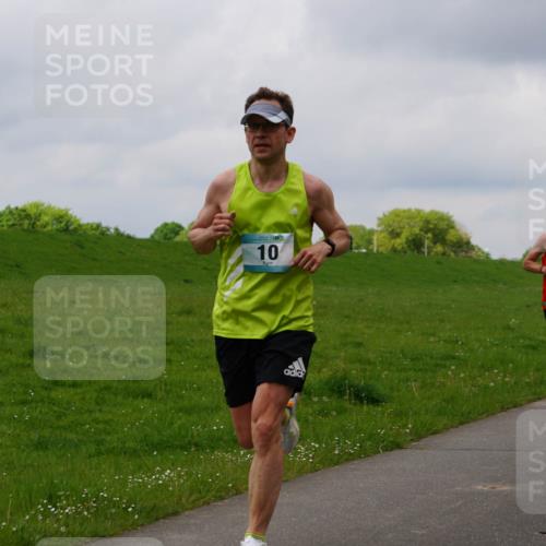 05.05.2024 - 7. Wedeler Halbmarathon Fuchs,  Jonas http://msf.ph/oto/6235946 05.05.2024 11:26:36 Laufen 10, 12 meine-sportfotos.de