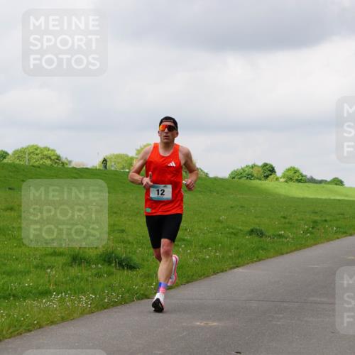 05.05.2024 - 7. Wedeler Halbmarathon Fuchs,  Jonas http://msf.ph/oto/6235947 05.05.2024 11:26:38 Laufen 12 meine-sportfotos.de